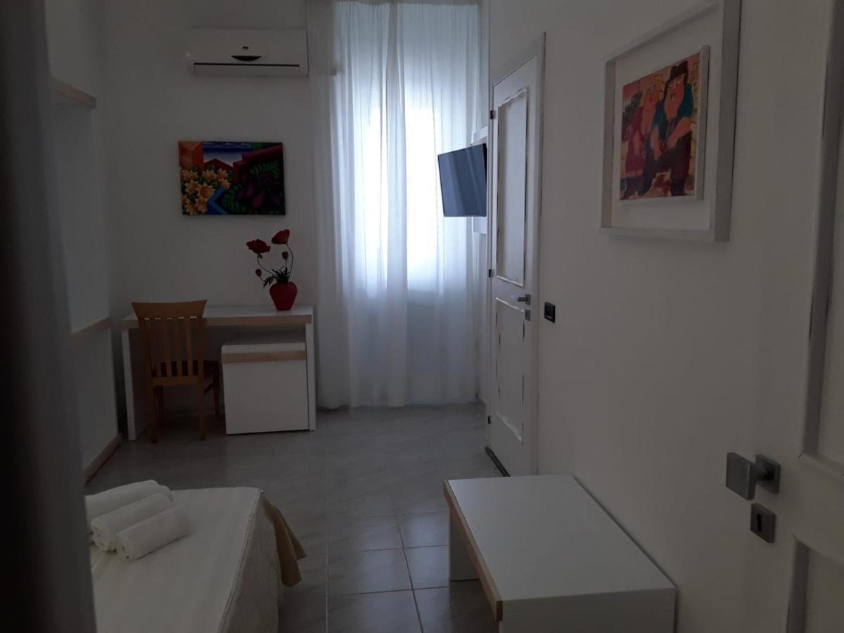 Porto Cesareo Hotel Esterno foto
