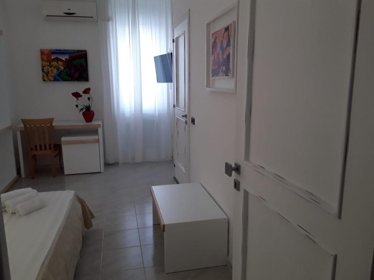 Porto Cesareo Hotel Esterno foto