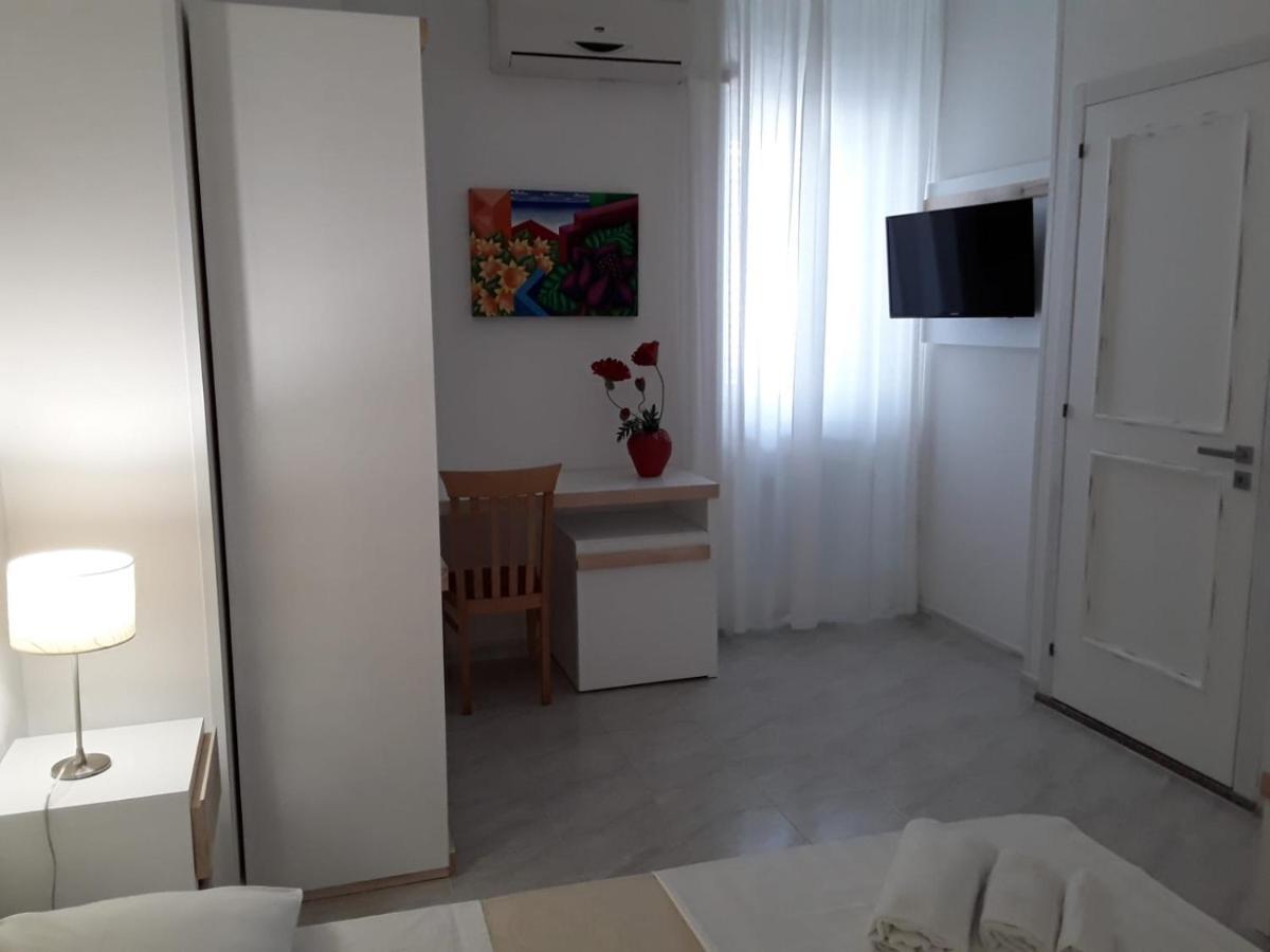 Porto Cesareo Hotel Esterno foto