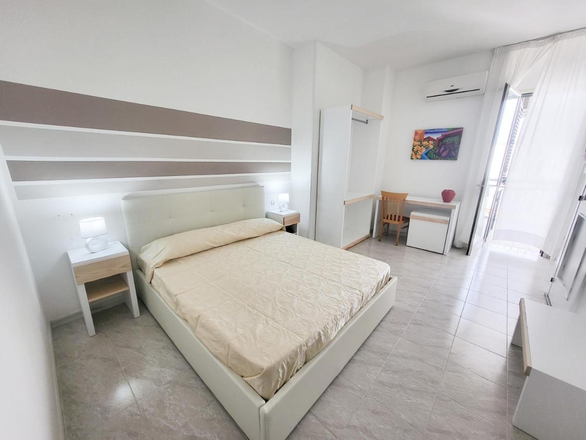 Porto Cesareo Hotel Esterno foto