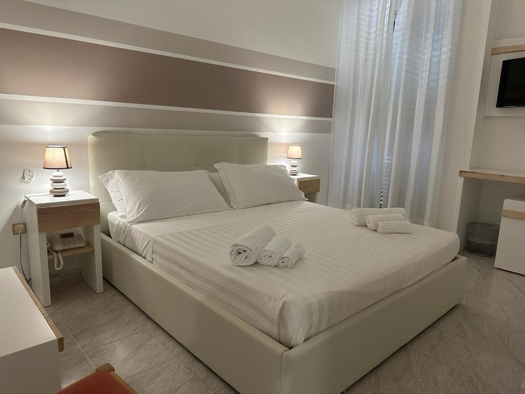 Porto Cesareo Hotel Esterno foto