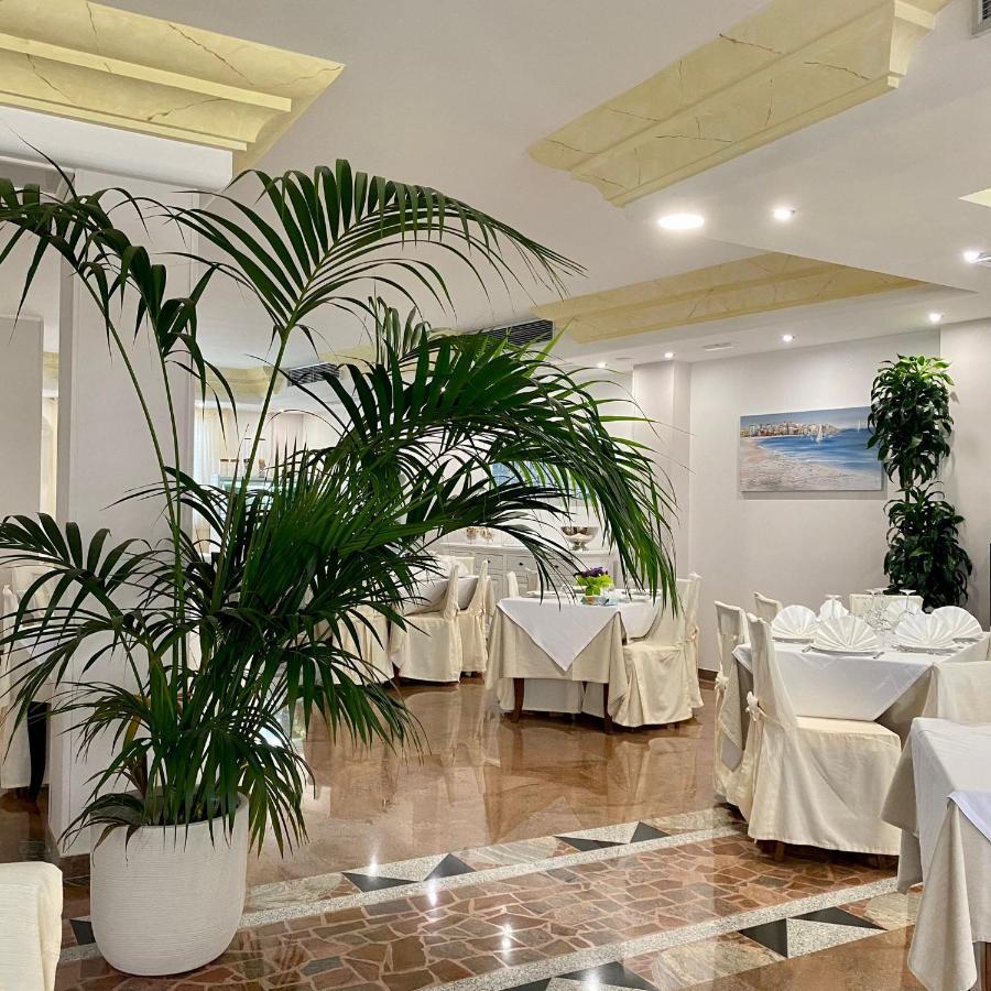 Porto Cesareo Hotel Esterno foto