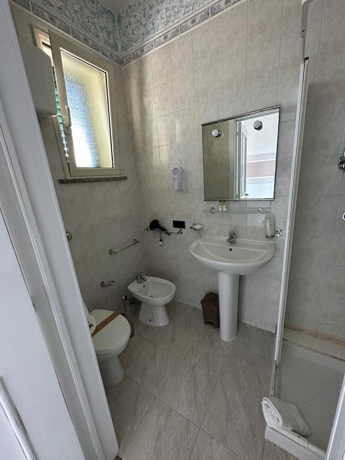 Porto Cesareo Hotel Esterno foto
