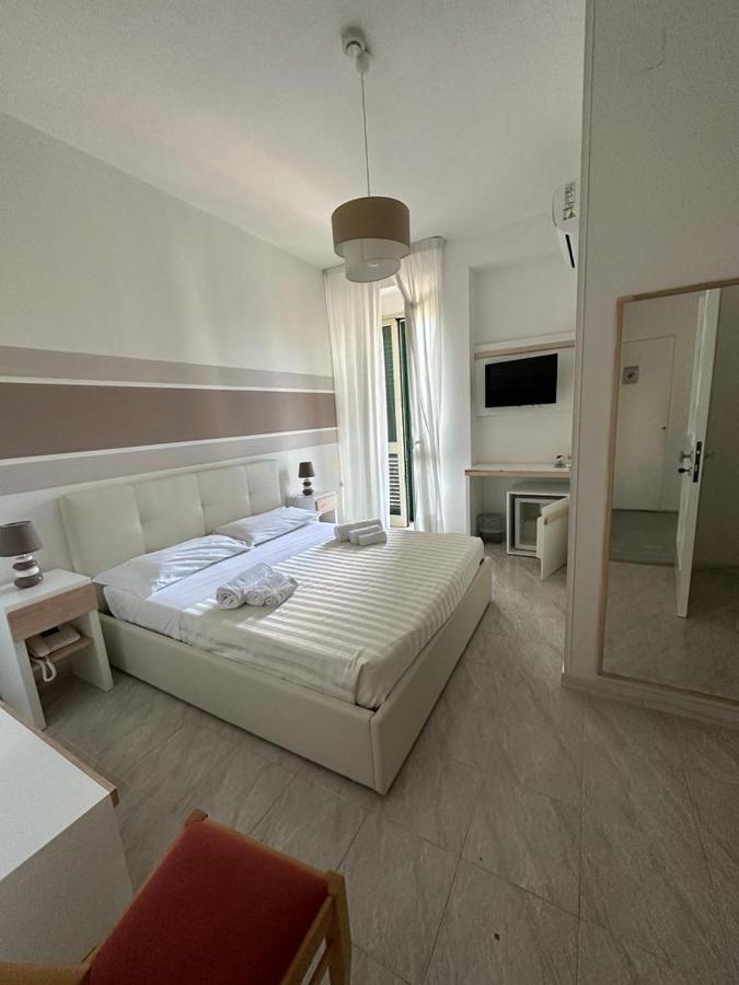 Porto Cesareo Hotel Esterno foto