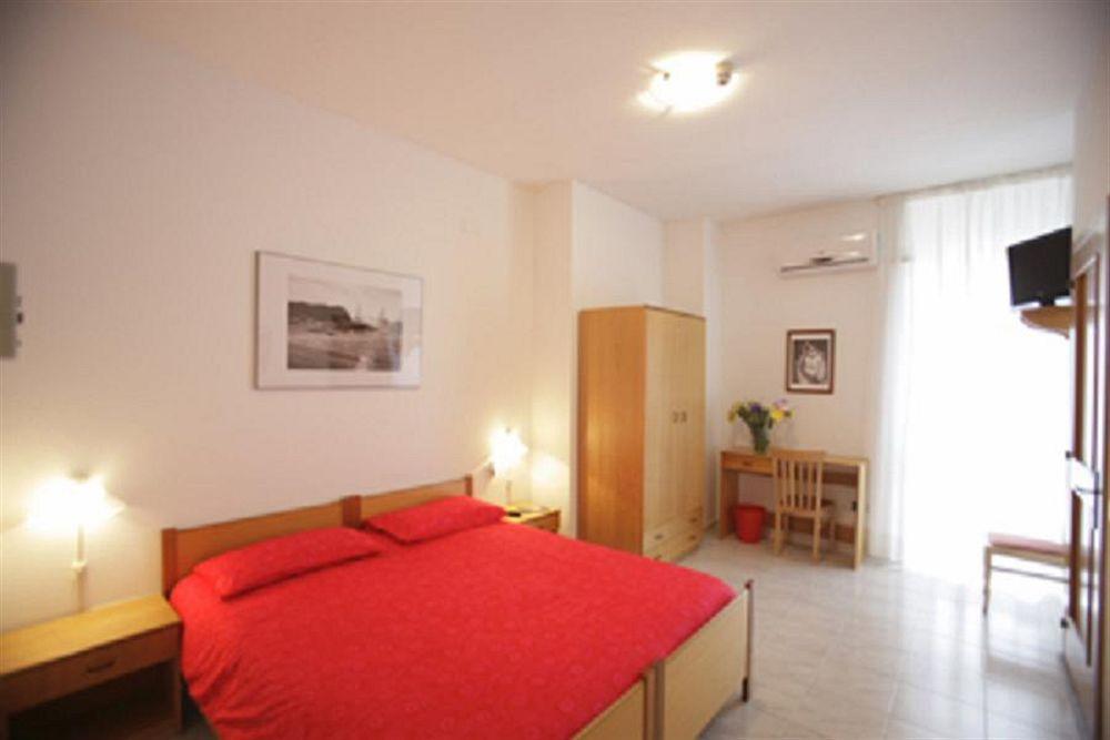 Porto Cesareo Hotel Esterno foto