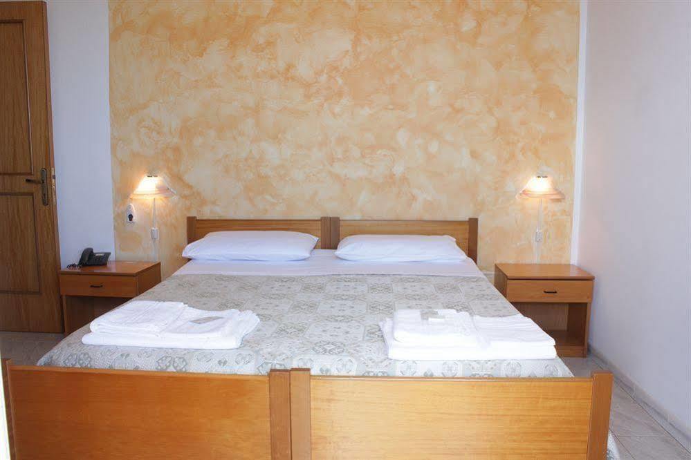 Porto Cesareo Hotel Esterno foto