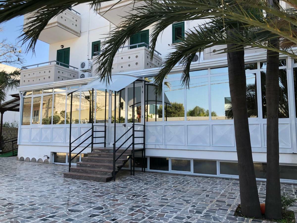 Porto Cesareo Hotel Esterno foto