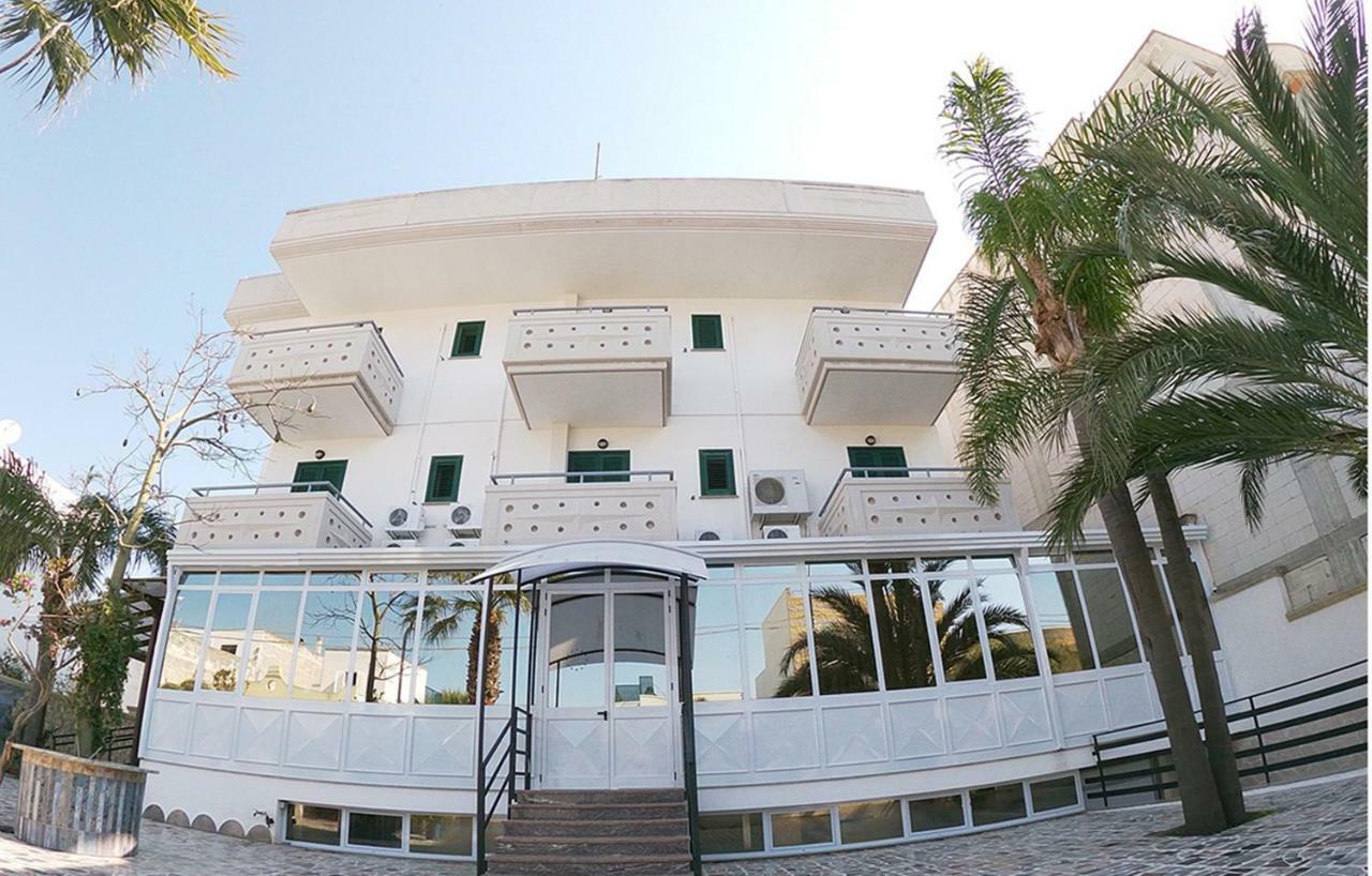 Porto Cesareo Hotel Esterno foto